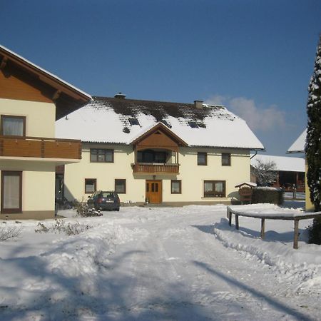 Familienparadies Zeislerhof Villa Glanegg  Exterior photo